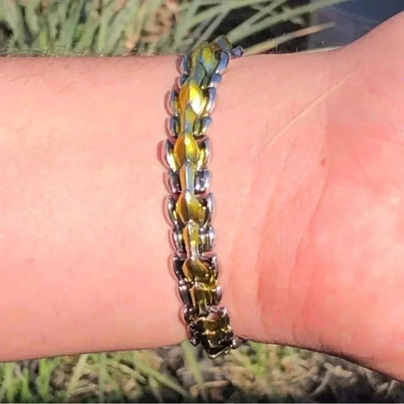 Heavy Silver and Gold Dragon Hinge Clip Clasp Bracelet Unique New NWT - Picture 2 of 5